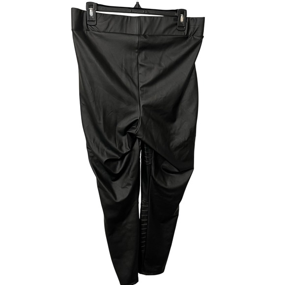 TORRID Faux Leather Moto Leggings Black Paneled Stretchy Pants Womens Size 1 - Picture 2 of 8